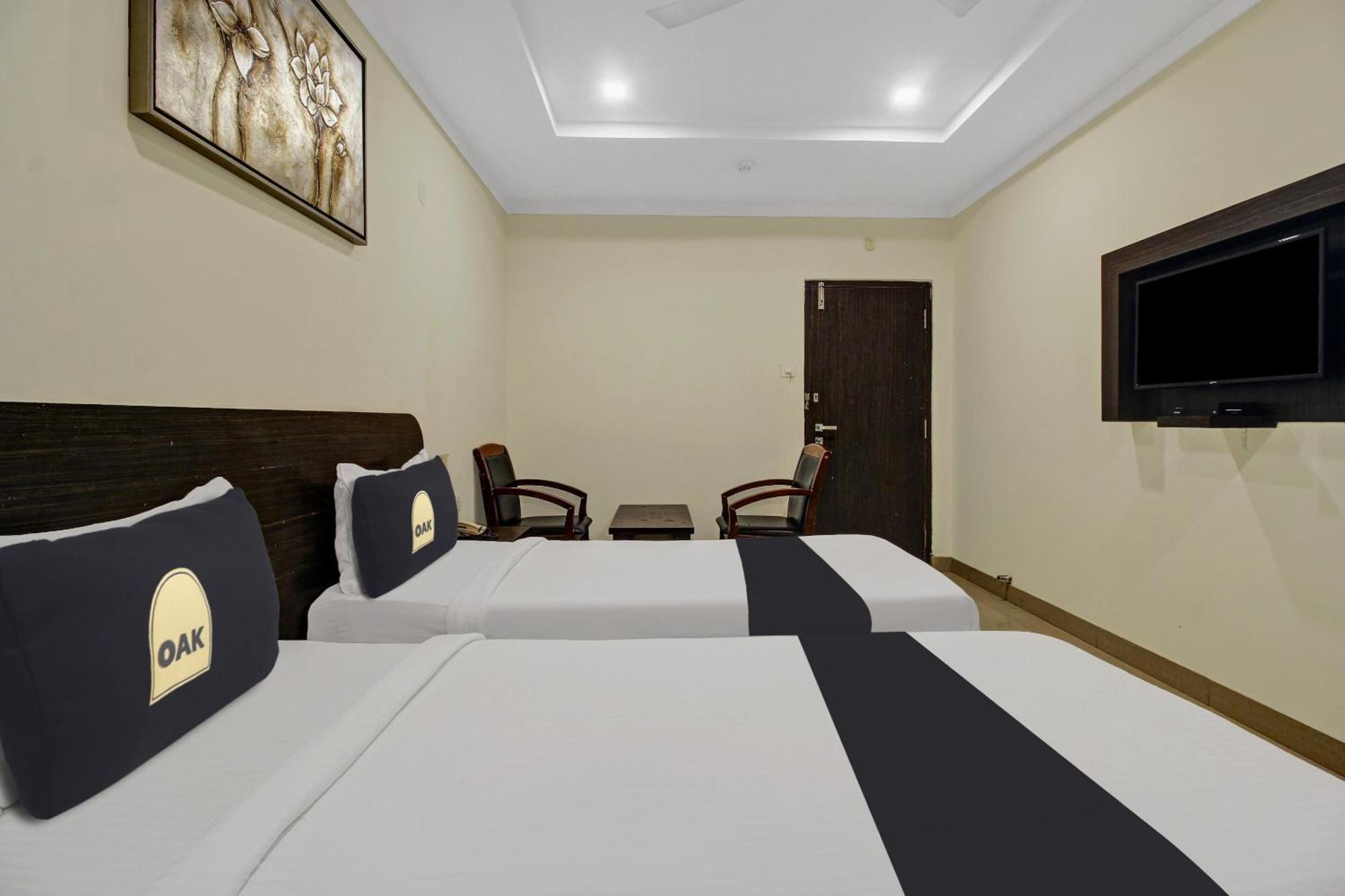 Super Townhouse Oak Lb Nagar Ramoji Hotell Hyderabad Exteriör bild