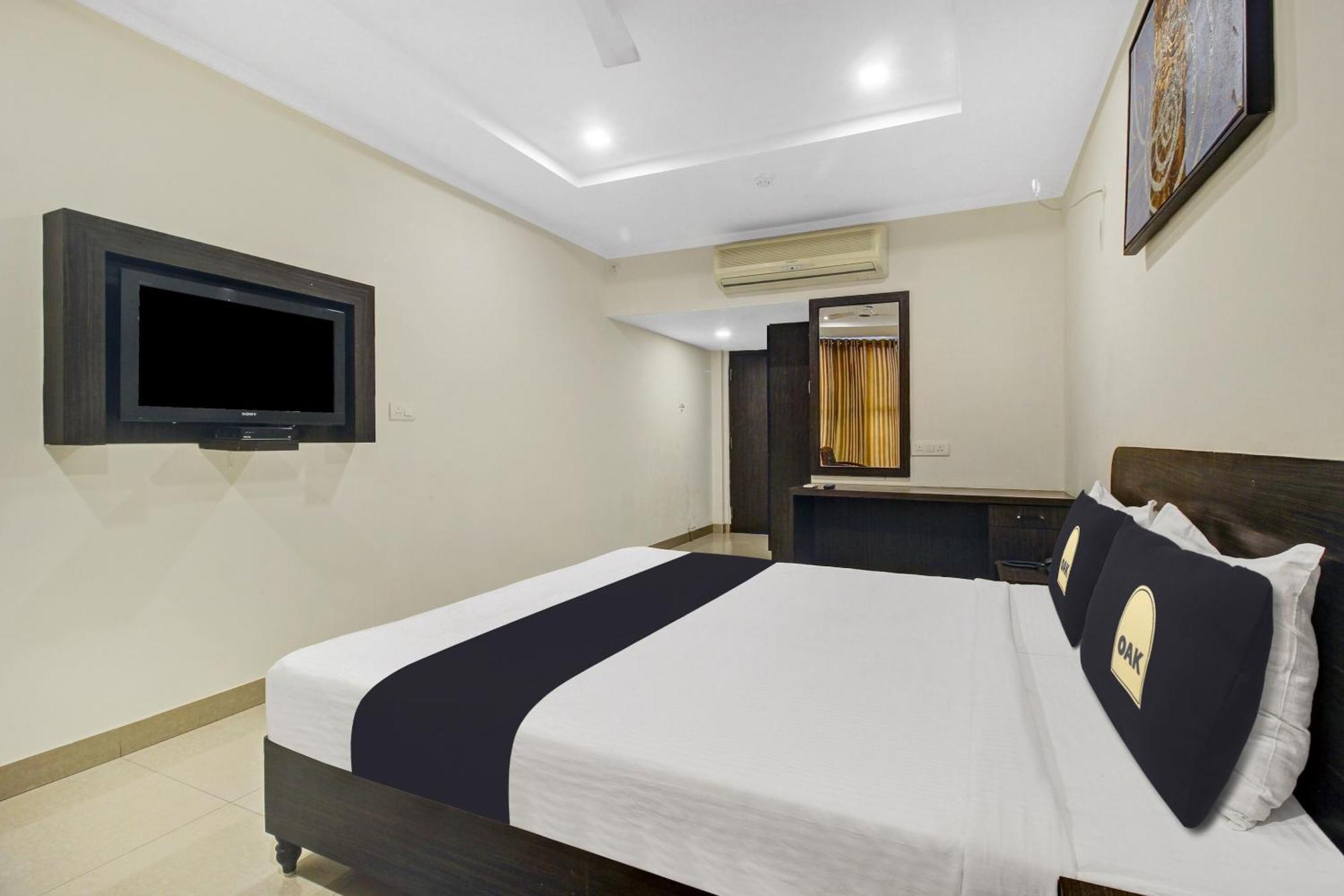 Super Townhouse Oak Lb Nagar Ramoji Hotell Hyderabad Exteriör bild