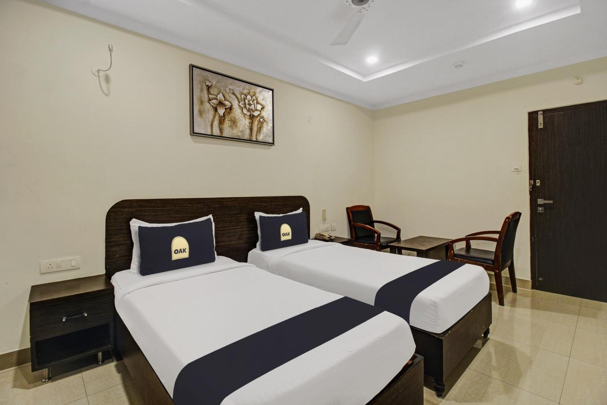 Super Townhouse Oak Lb Nagar Ramoji Hotell Hyderabad Exteriör bild