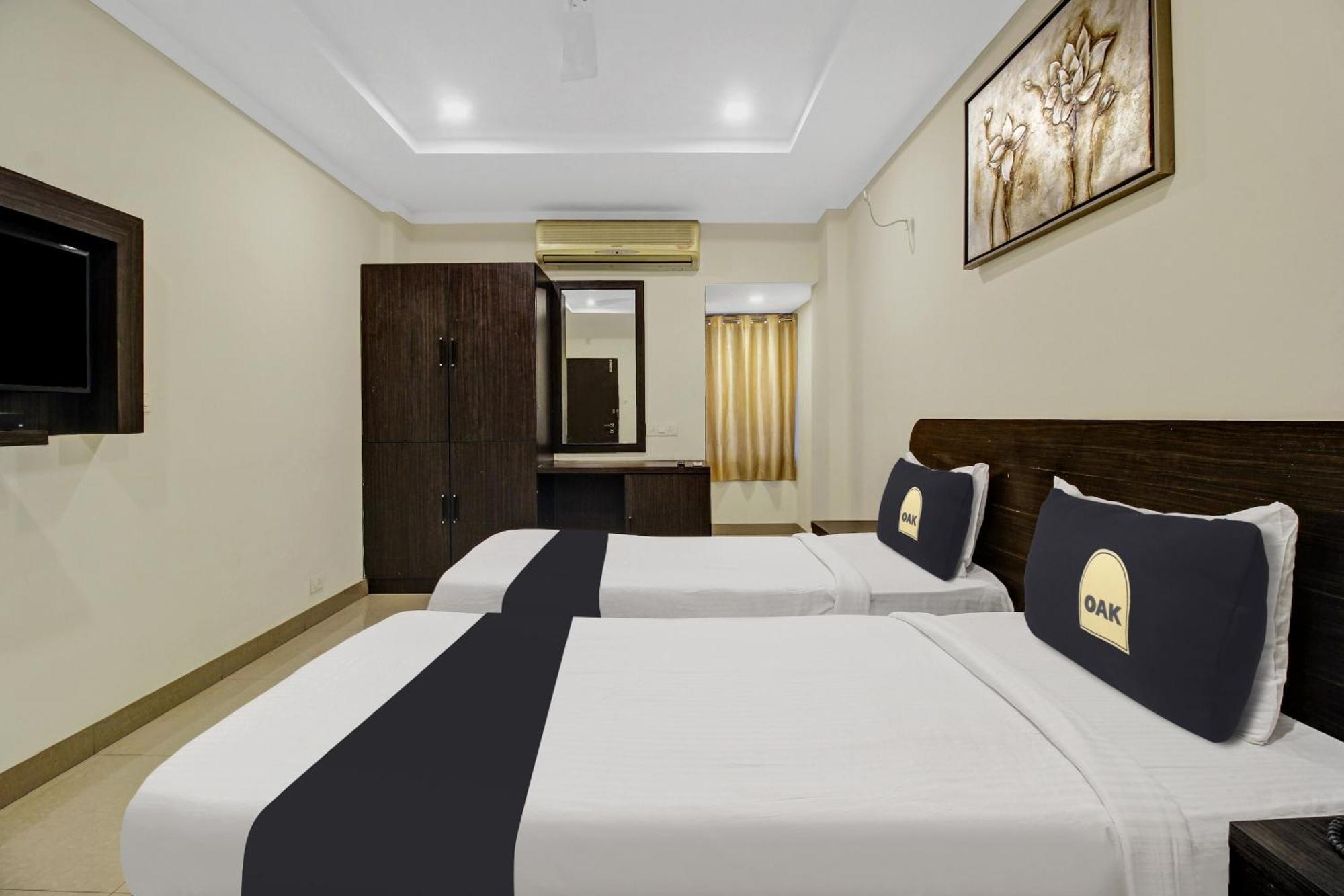 Super Townhouse Oak Lb Nagar Ramoji Hotell Hyderabad Exteriör bild