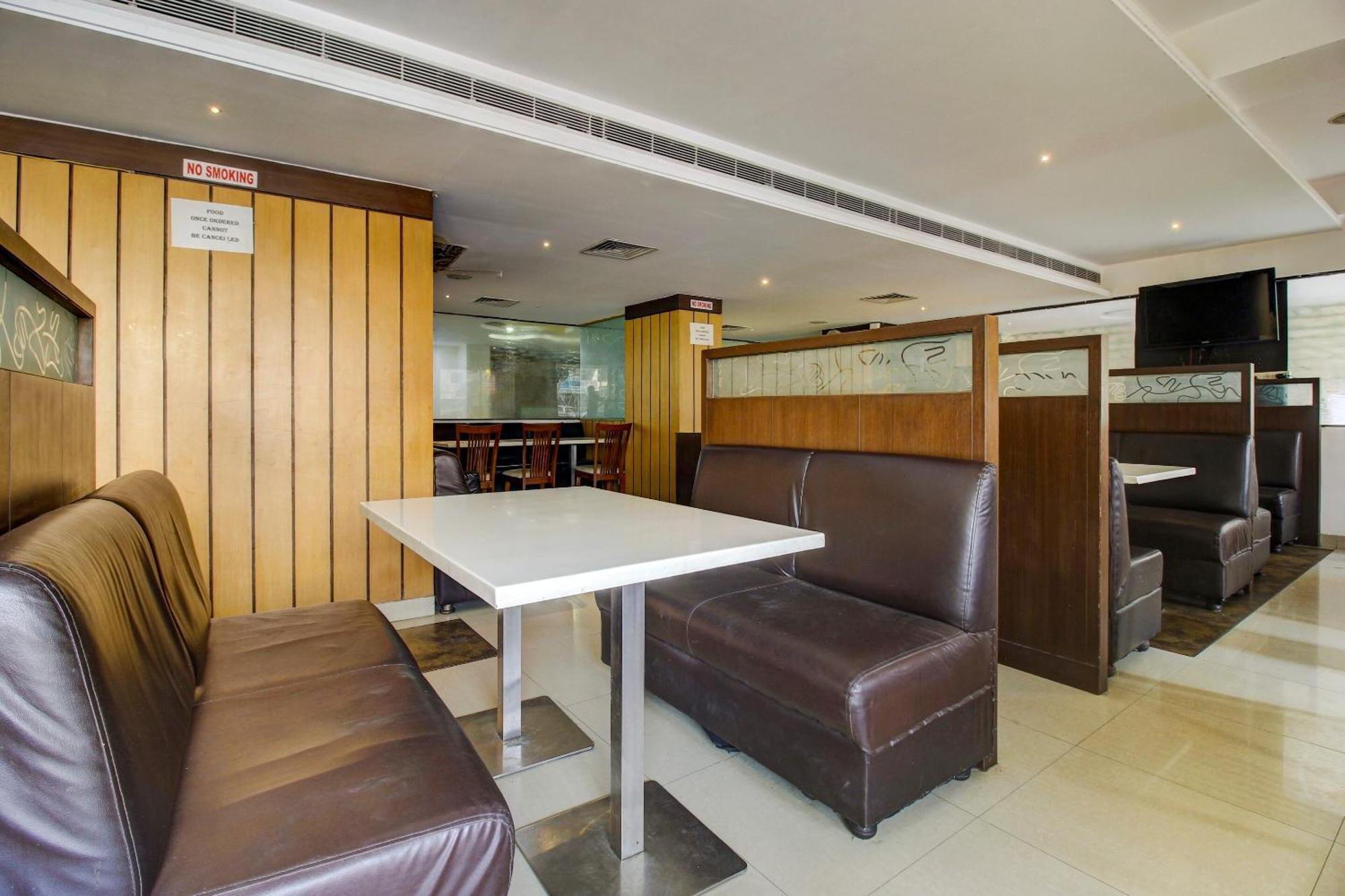 Super Townhouse Oak Lb Nagar Ramoji Hotell Hyderabad Exteriör bild